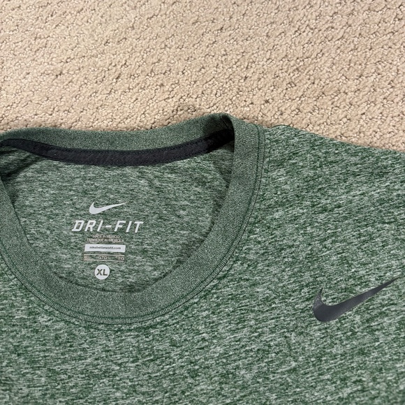 Men’s Nike dri-fit Tshirt - Picture 2 of 2